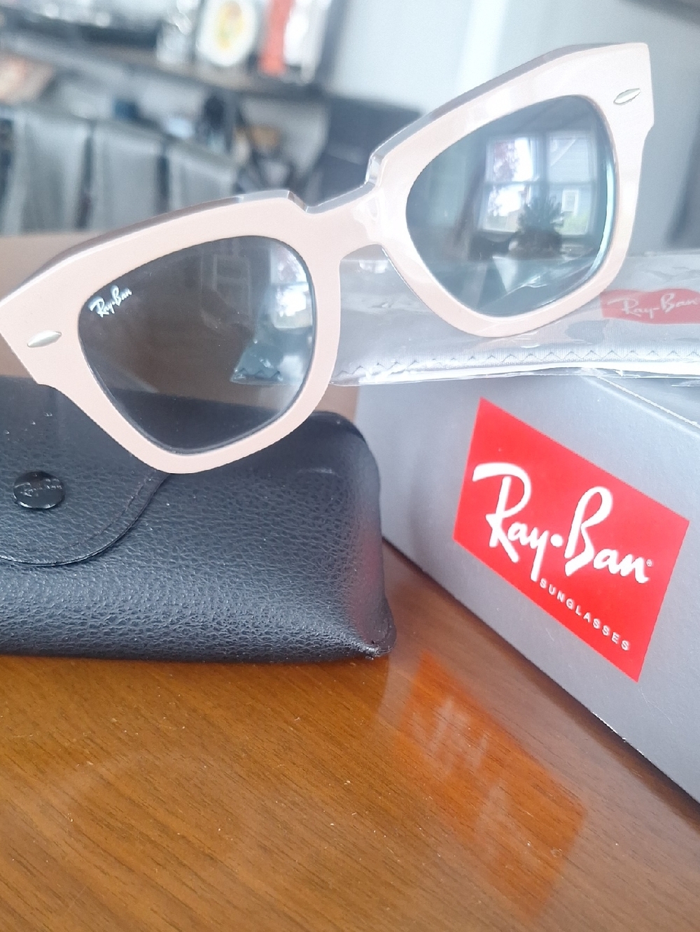 RayBan State Street Sunglasses. EXCELLENT